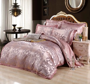 Жаккард с вышивкой в коллекции постельного белья для элитной постели