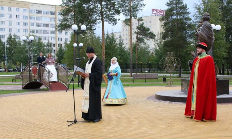 памятники Петру и Февронии в городах России